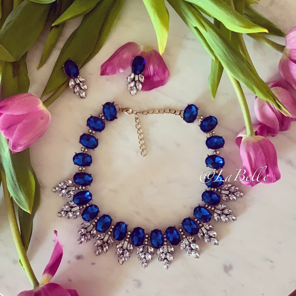 Necklace & earrings set